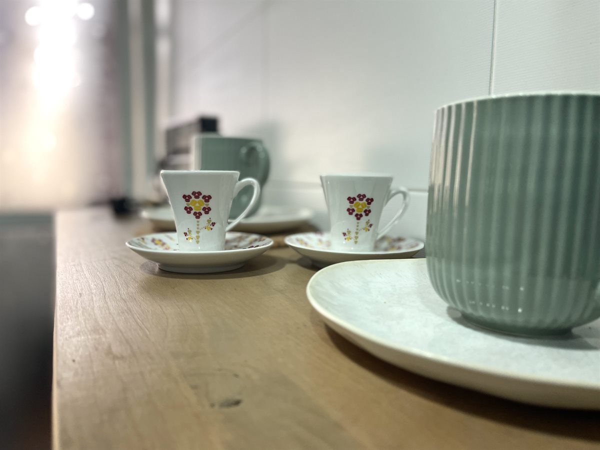 Cafetera lista para usar por la mañana